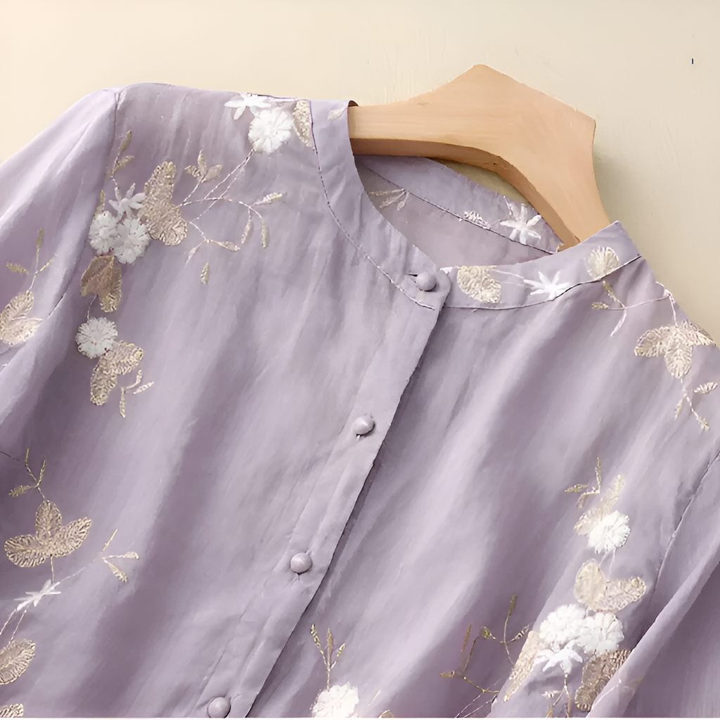 Nellie™ | Elegant Top with Embroidered Flowers