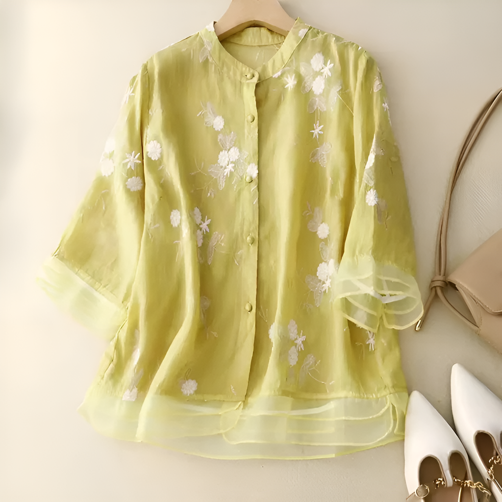 Nellie™ | Elegant Top with Embroidered Flowers