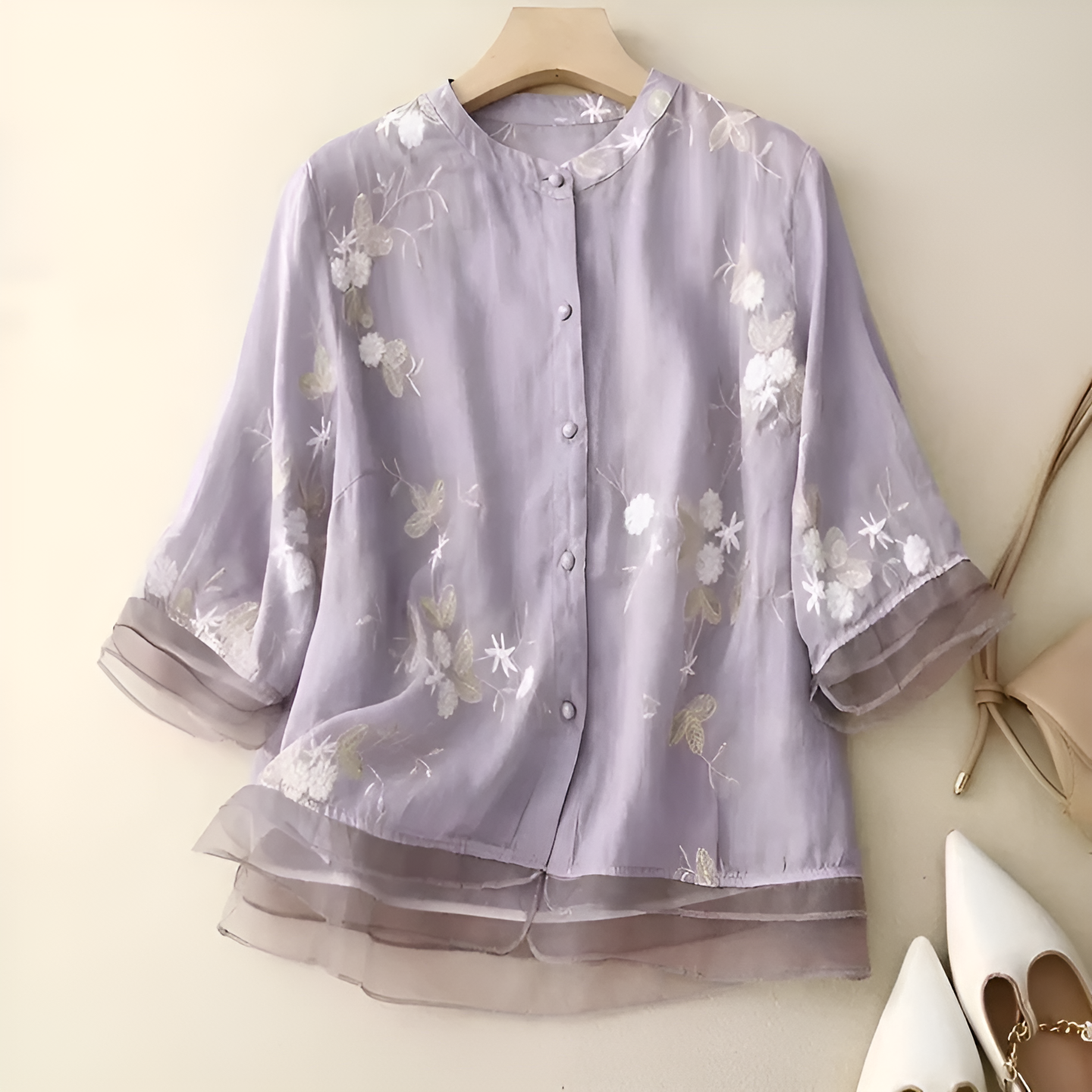 Nellie™ | Elegant Top with Embroidered Flowers