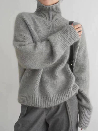 Élise – Elegant Cashmere Turtleneck Sweater