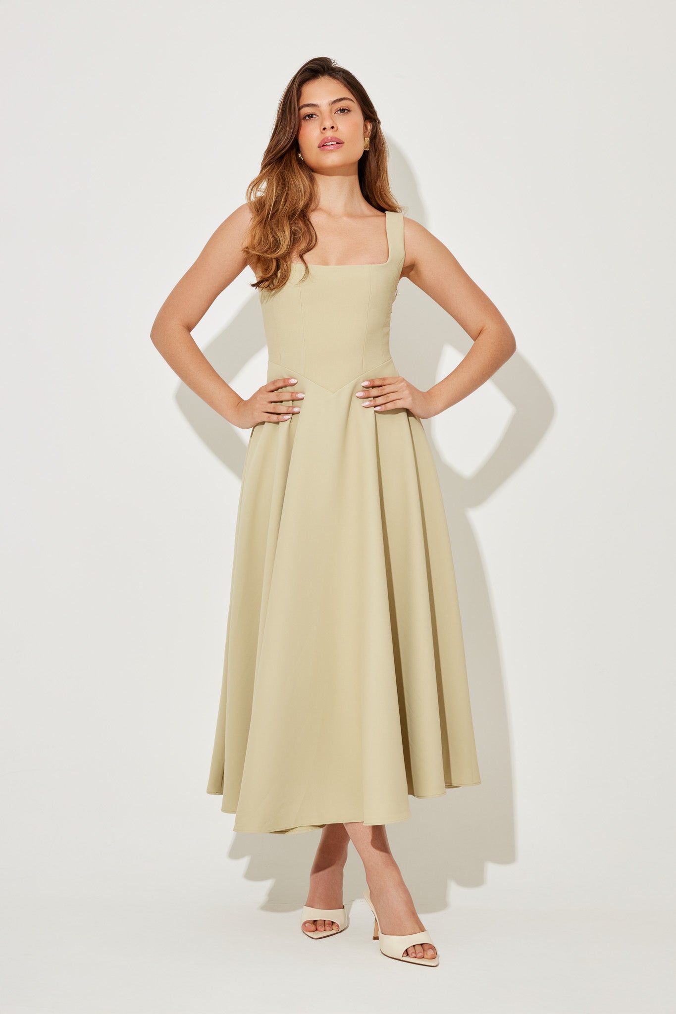 Amelia | Timeless Flowing Midi Dress