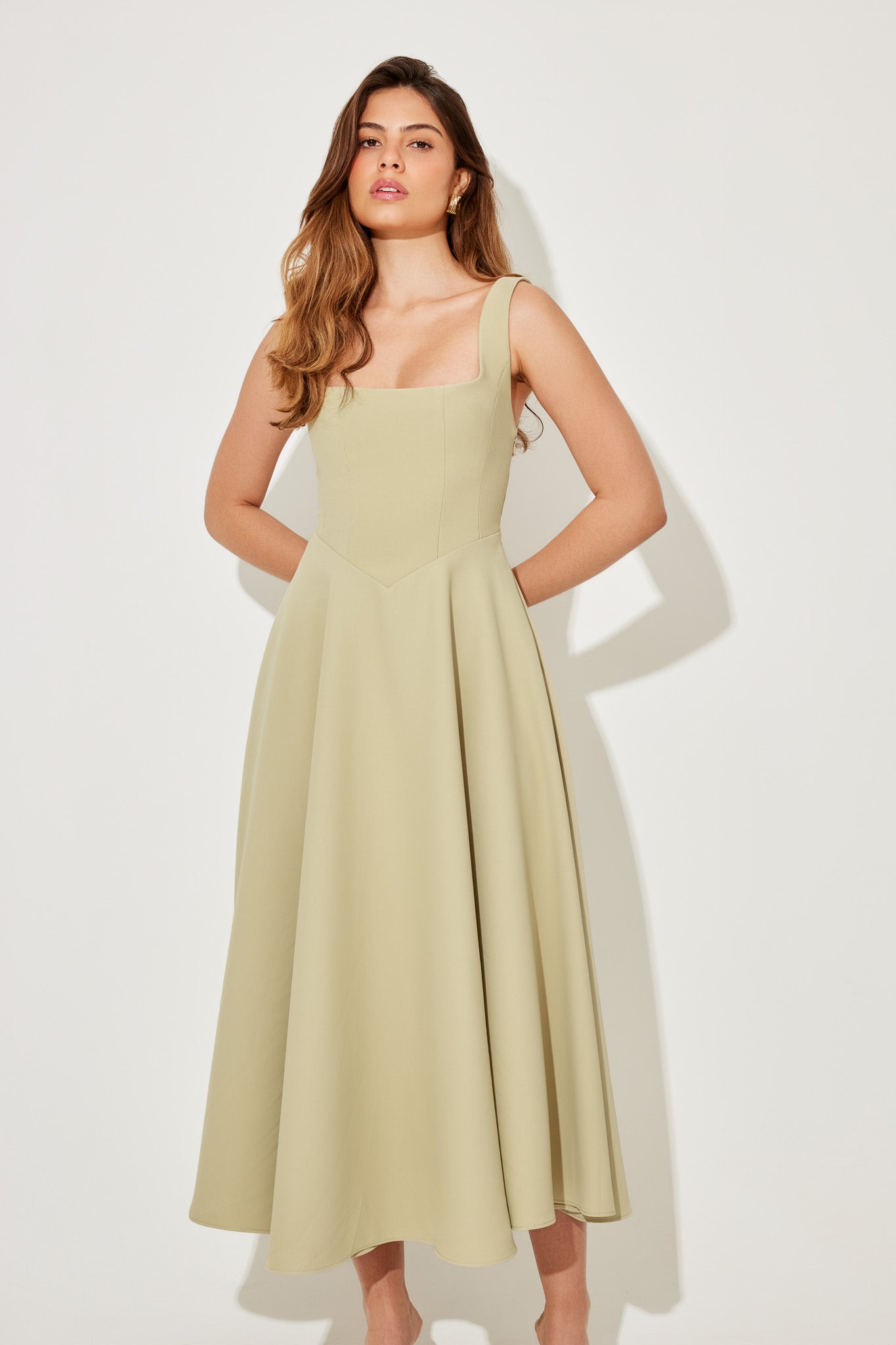 Amelia | Timeless Flowing Midi Dress
