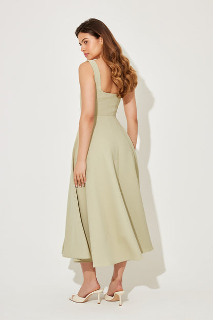 Amelia | Timeless Flowing Midi Dress