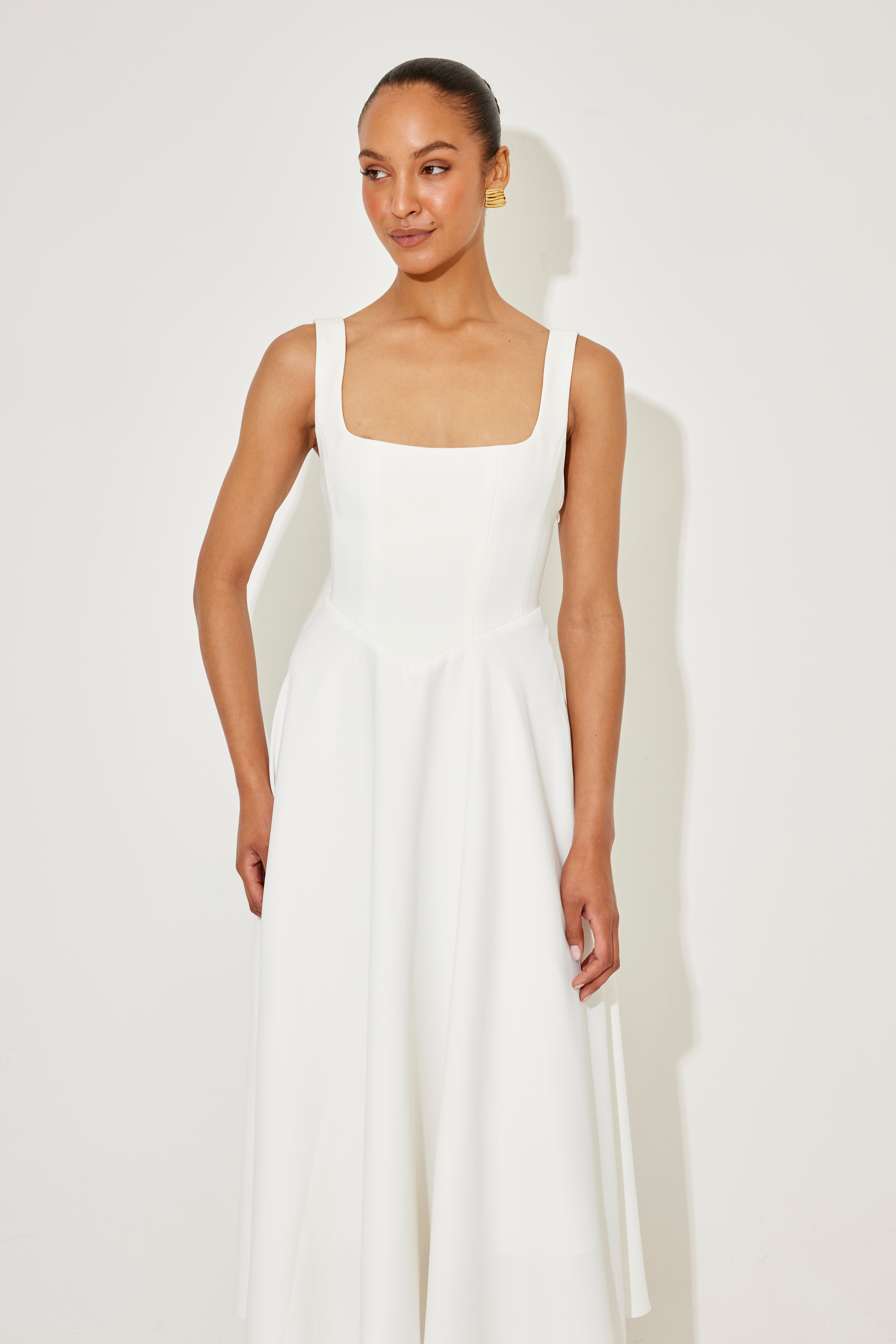 Amelia | Timeless Flowing Midi Dress
