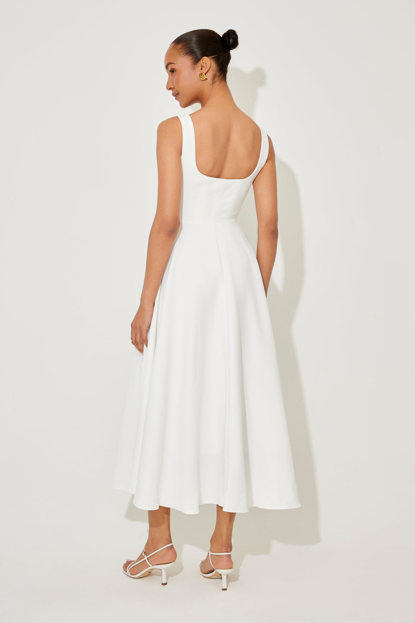 Amelia | Timeless Flowing Midi Dress