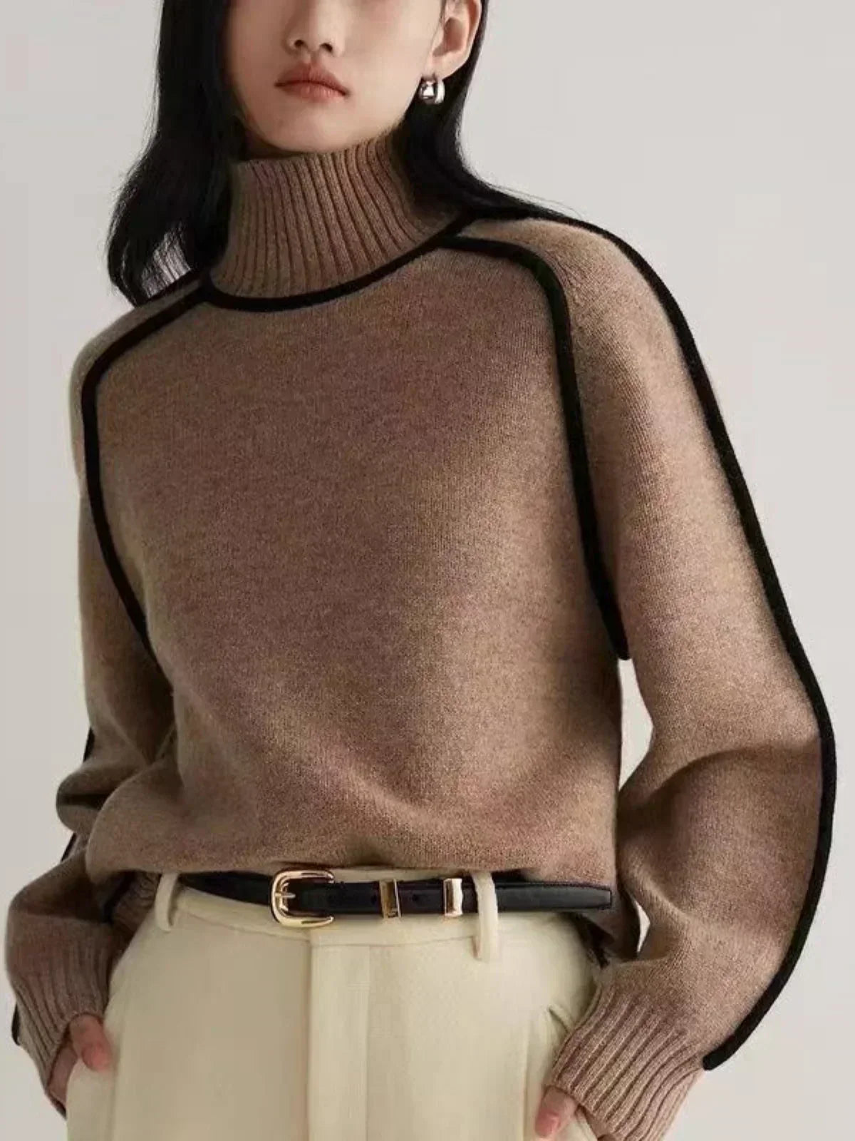 Élise – Refined Turtleneck Sweater