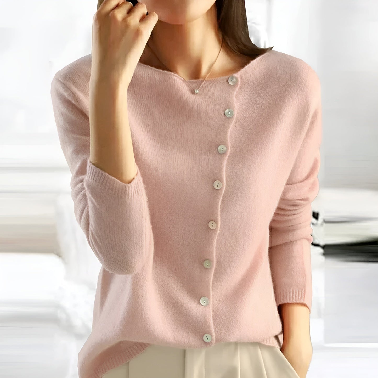 Léa – Refined and Elegant Cardigan