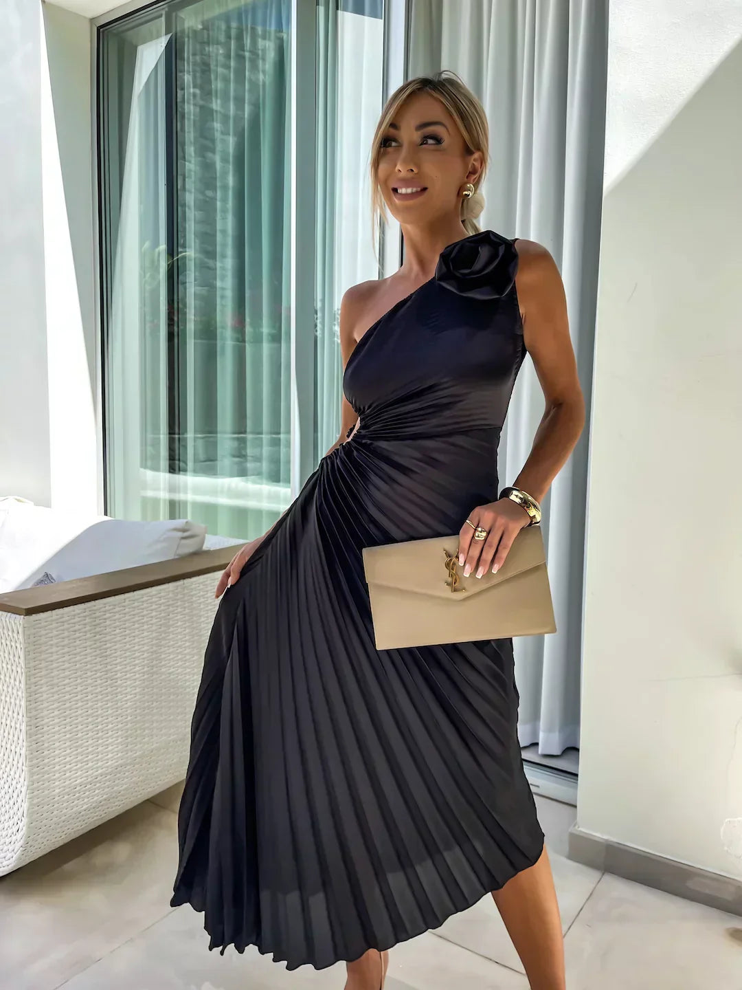 Lizbeth - Dress with Floral Shoulders