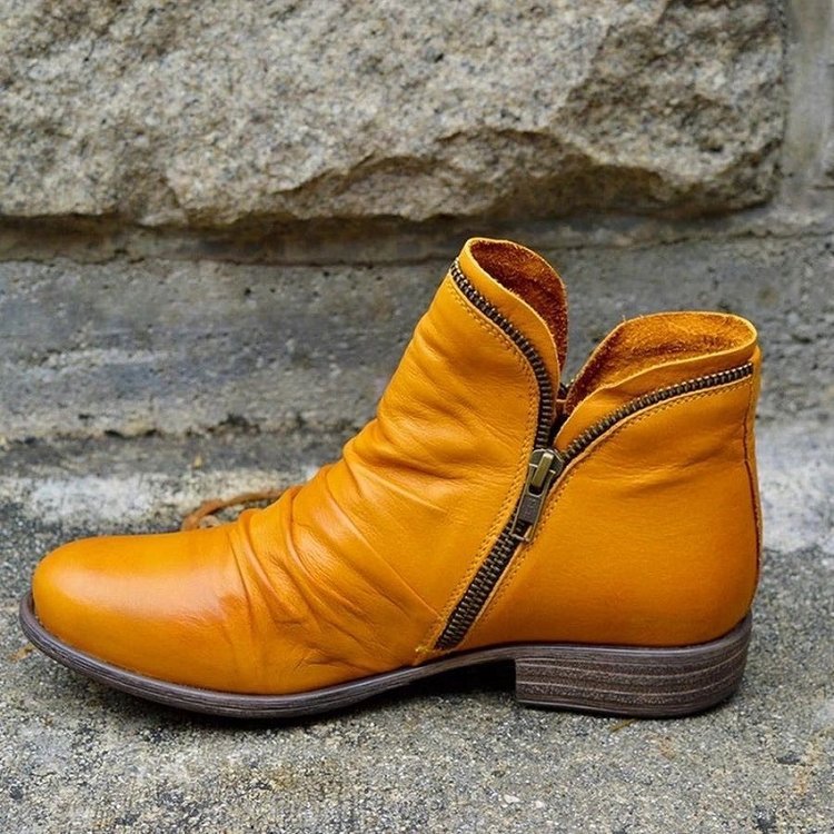 Victoria – Leather Boots with Practical Zipper