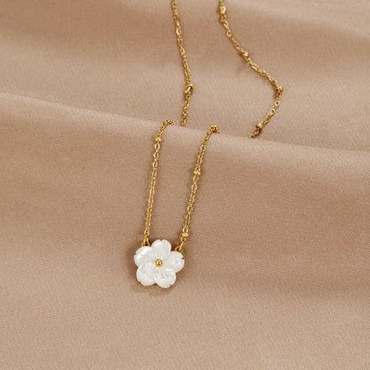 Greatness Blossom Flower Necklace